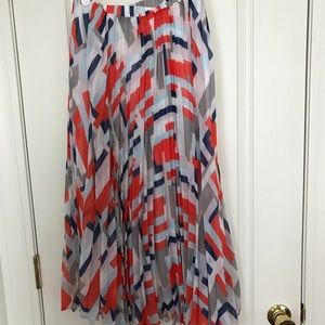 Anthropologie Maxi Skirt, very Flowly and colorful
